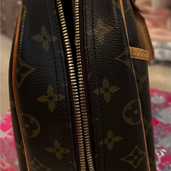 Louis Vuitton Trouville Monogram handbag - Picture 13 of 16